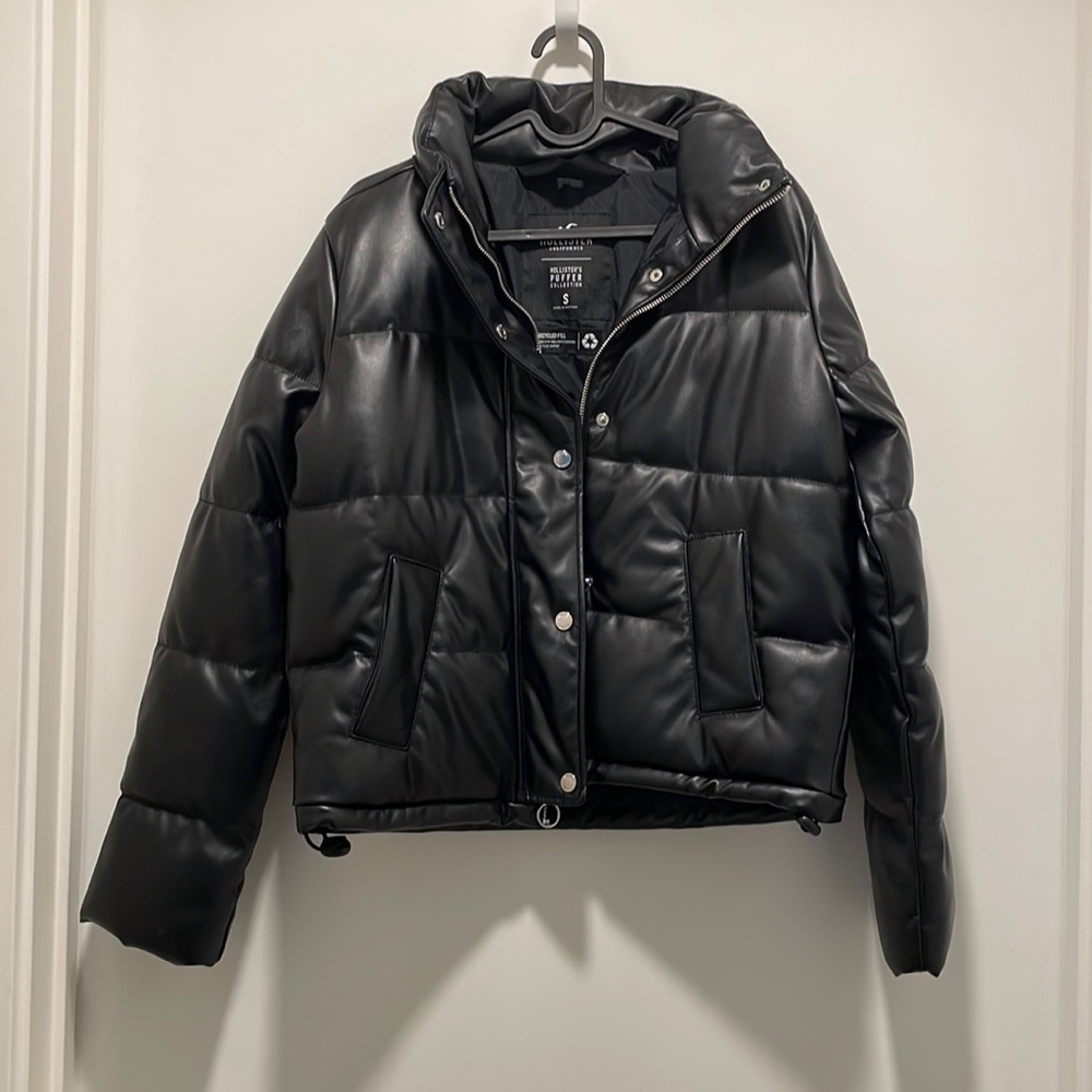 Hollister vegan leather puffer jacket